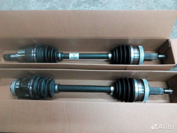 Привод колеса правый hyundai tucson KIA sportage