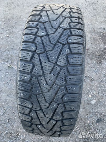 Pirelli Ice Zero 215/55