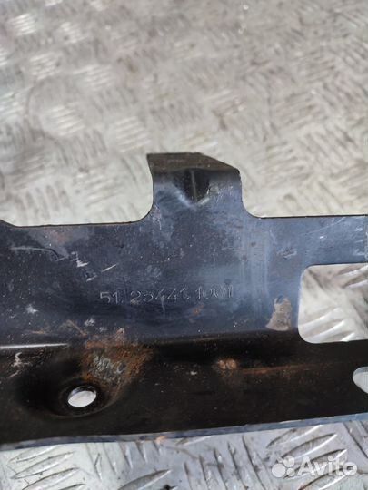 Кронштейн электропроводки MAN 51254411001