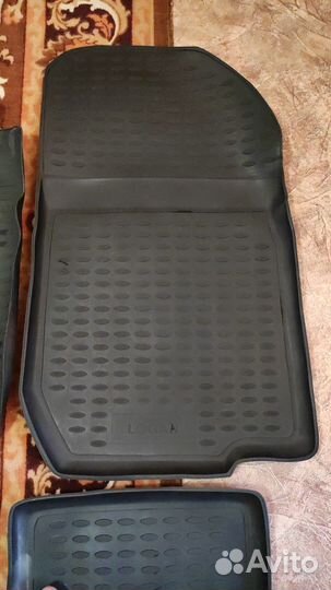 Автомобильные коврики резиновые на рено логан1