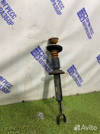 Амортизатор передний левый Skoda Superb седан 1.8