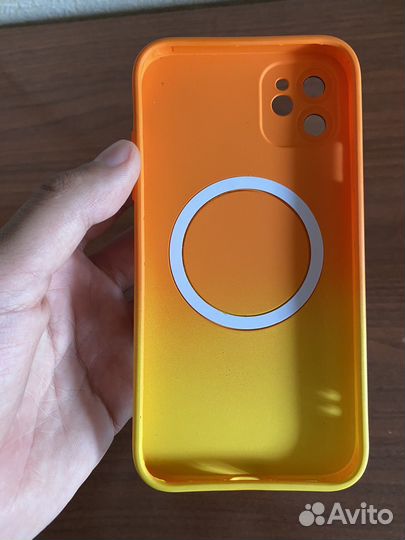 Чехол на iPhone 11