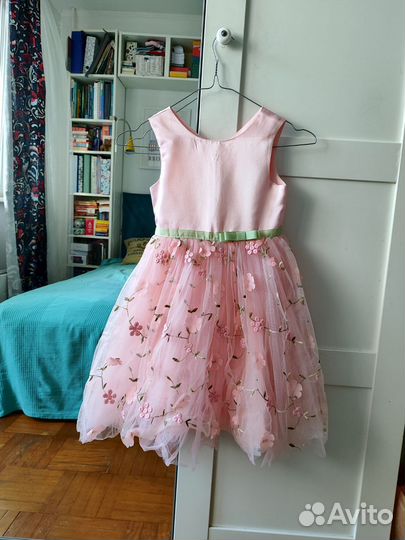 Нарядное платье для девочки рост 110 см
