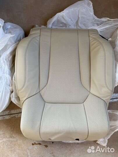 Сидения на Lexus LX