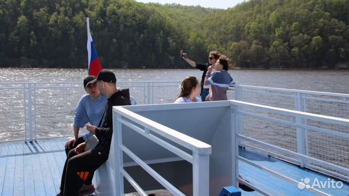 Вечерняя прогулка на теплоходе по Волге