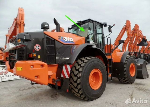 Стекло заднее средние на погрузчик Hitachi ZW310