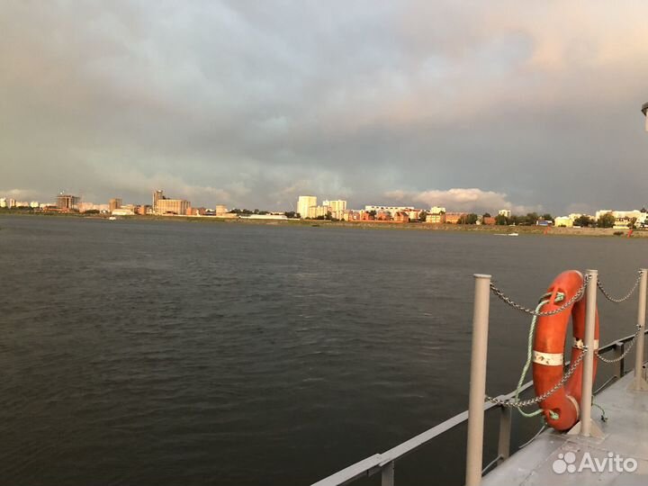 Аренда теплохода на 10 человек