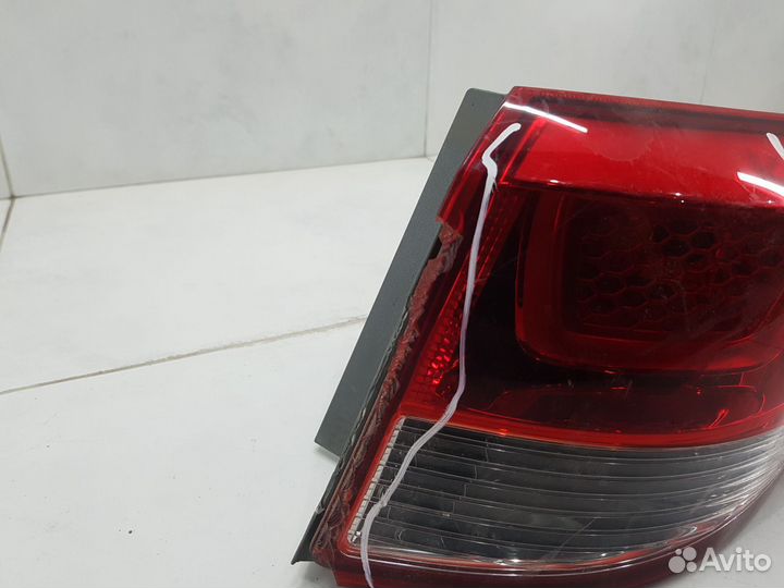 Фонарь задний правый наружный Kia Rio