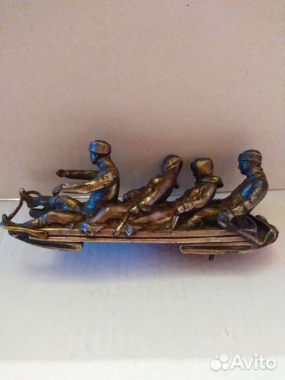 Антикварная статуэтка. Бобслей
