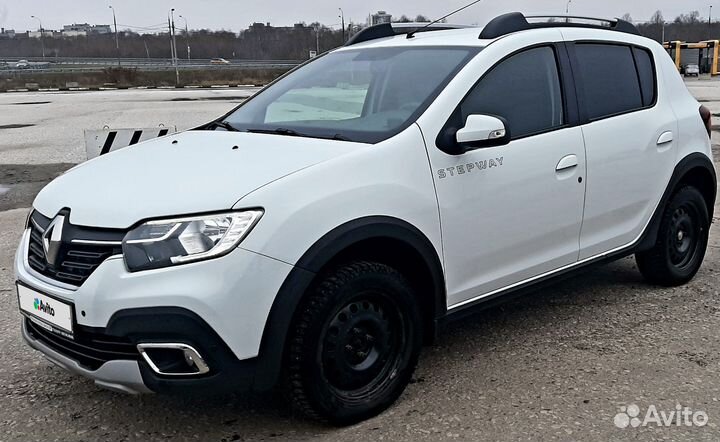 Renault Sandero Stepway 1.6 AT, 2019, 64 000 км