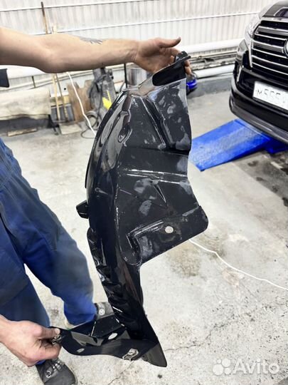 Подкрылок передний правый Mercedes Benz w212