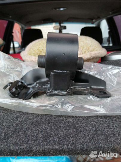 Подушка двигателя toyota corolla100