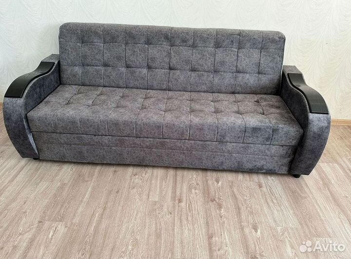 Прямой диван в наличии не б/у