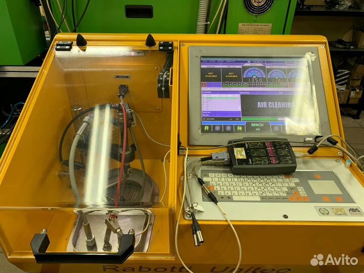 Топливная форсунка Mercedes 0445115014