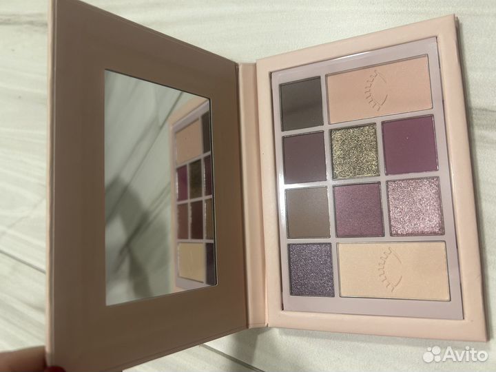 Палетка теней для век