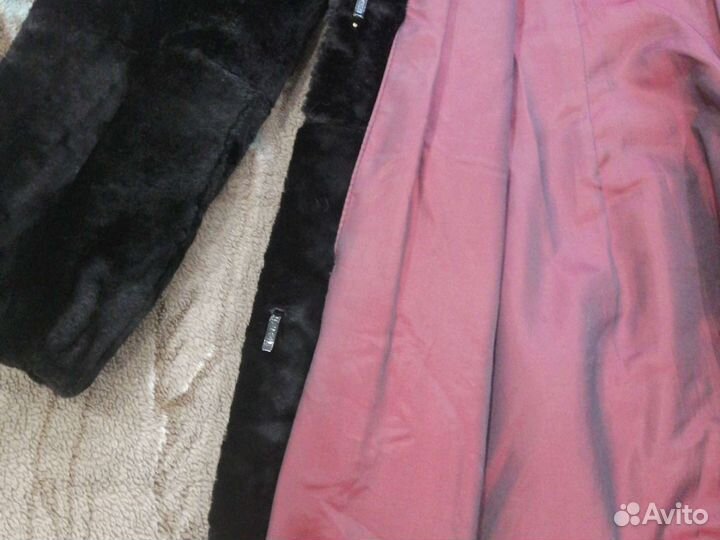 Шуба мутоновая с норковым капюшоном