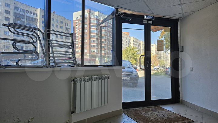 Сдам торговое помещение, 182 м²