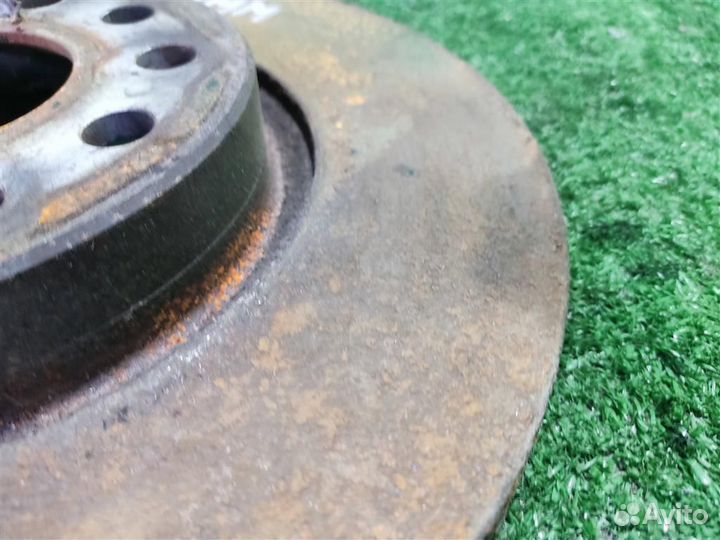 Диск тормозной передний volkswagen Caddy 3 2013