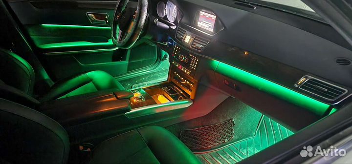 Mercedes-benz контурная подсветка салона ambient