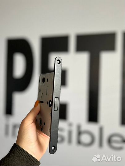 Двери-невидимки комплект с коробом