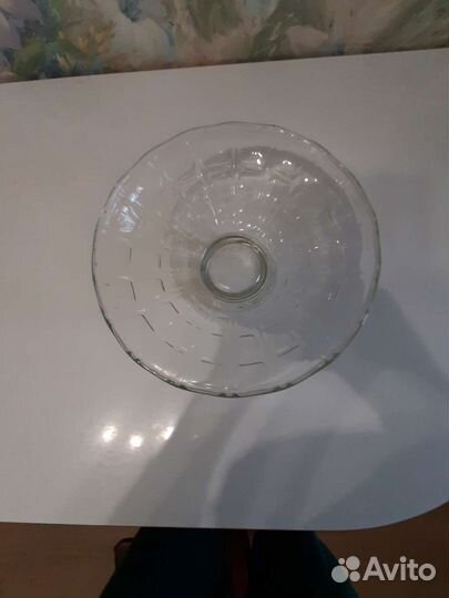 Ваза для фруктов на ножке стекло