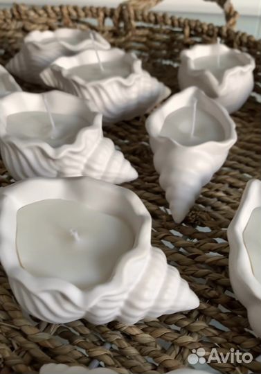 Свечи в гипсовом подсвечнике