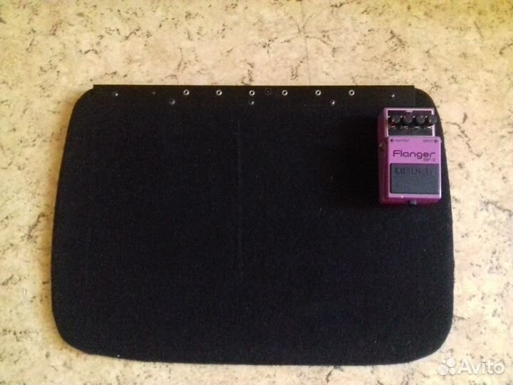 Педалборд для педалей с распределителем питания