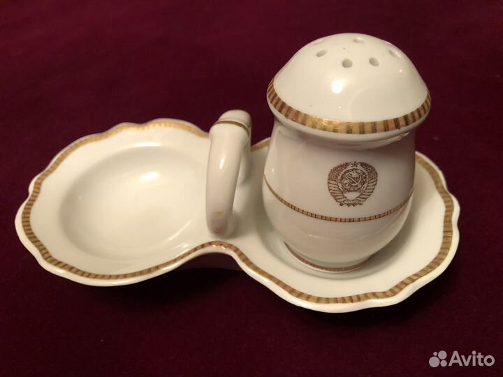 Солонка из Кремлевского сервиза с гербом СССР
