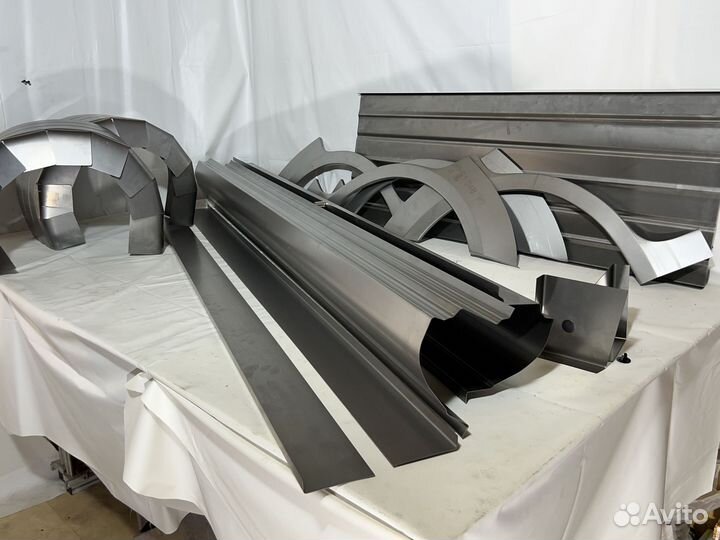 Порог правый Suzuki Grand Vitara 2