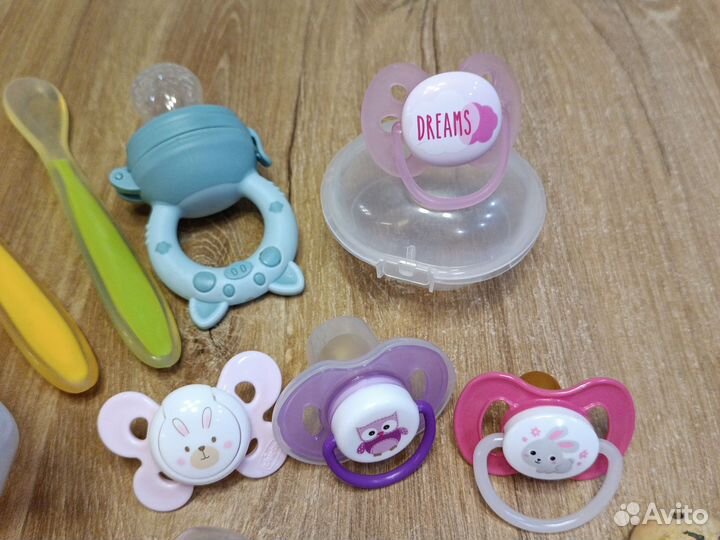Вещи для новорожденного: пустышки, нимблер, и т.д