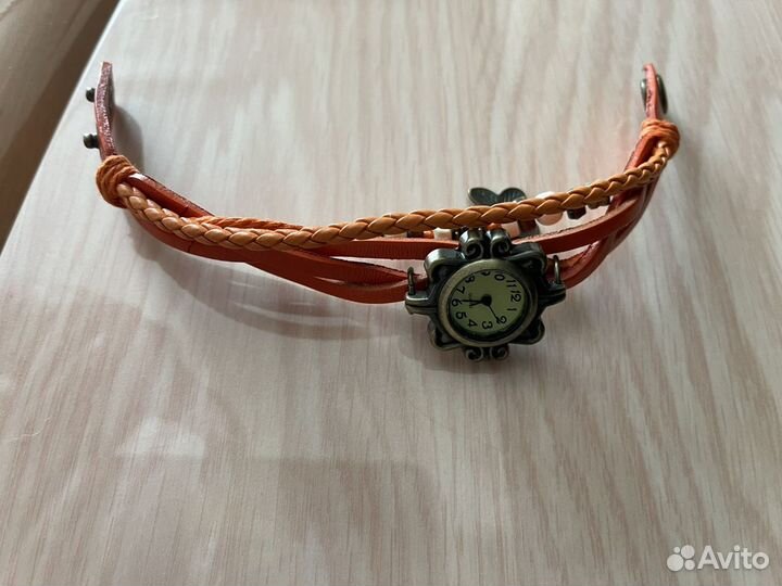 Часы женские