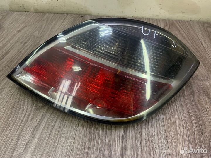 Фонарь задний правый Opel Astra H хетчбэк 5-ти дв