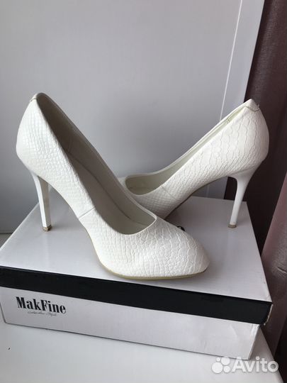 Туфли белые MakFine