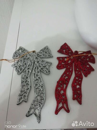 Новогодние игрушки на елку