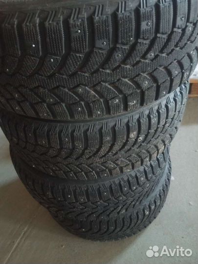 Bridgestone Blizzak Spike-01 225/55 R17 101T