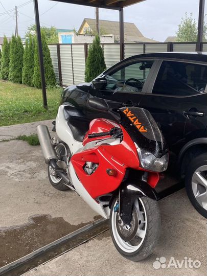 Yamaha yzf1000r tunderace