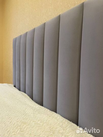 Кровать двухспальная с подьемным механизмом