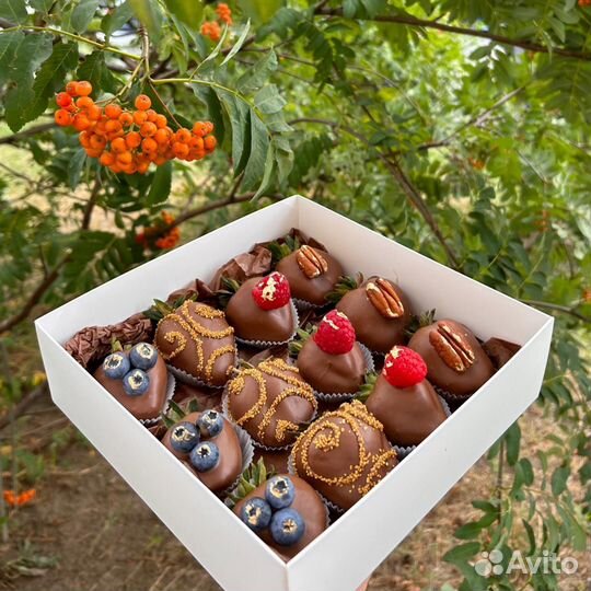 Клубника в шоколаде ручной работы