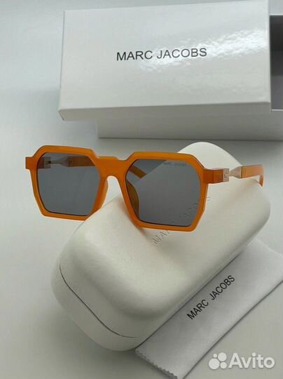 Солнцезащитные и имиджевые очки Marc Jacobs