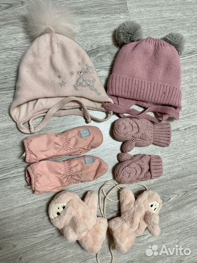 Шапка и варежки комплект