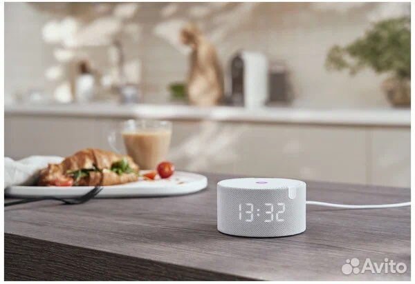 Умная колонка яндекс мини плюс с часами