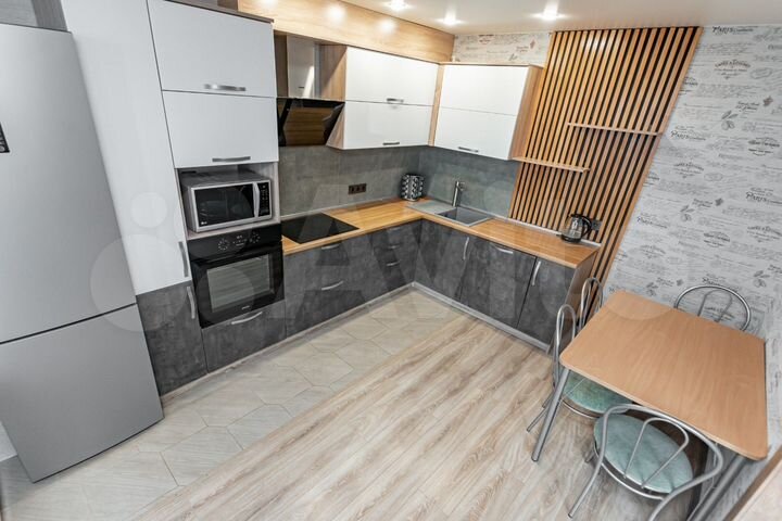 3-к. квартира, 83,5 м², 16/17 эт.