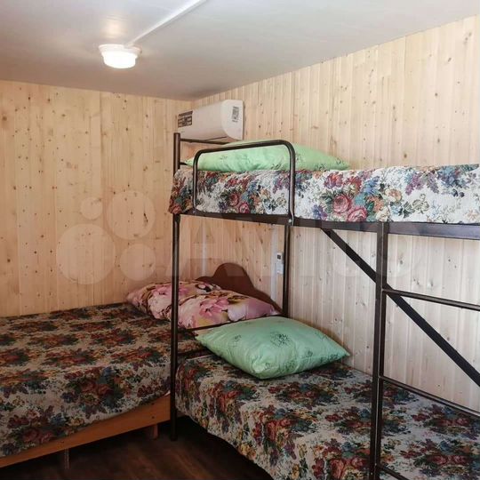 Дом 20 м² на участке 8 сот.