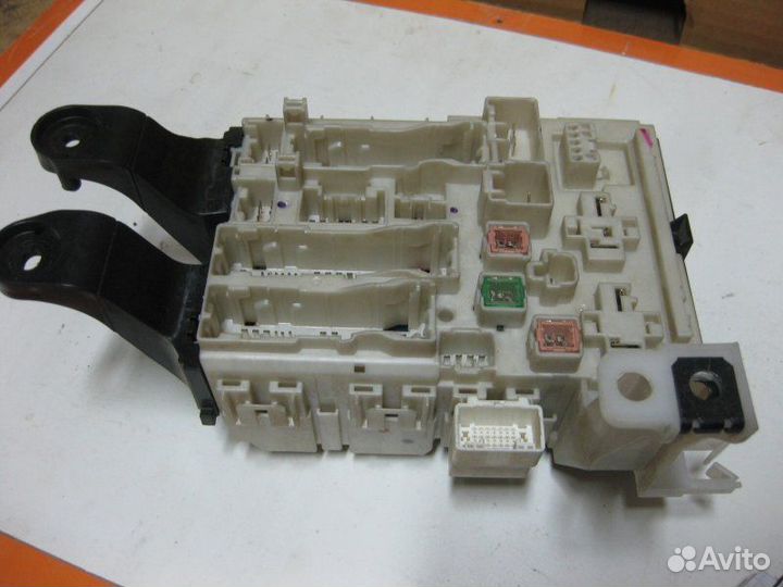 Блок предохранителей Toyota Corolla 1.6