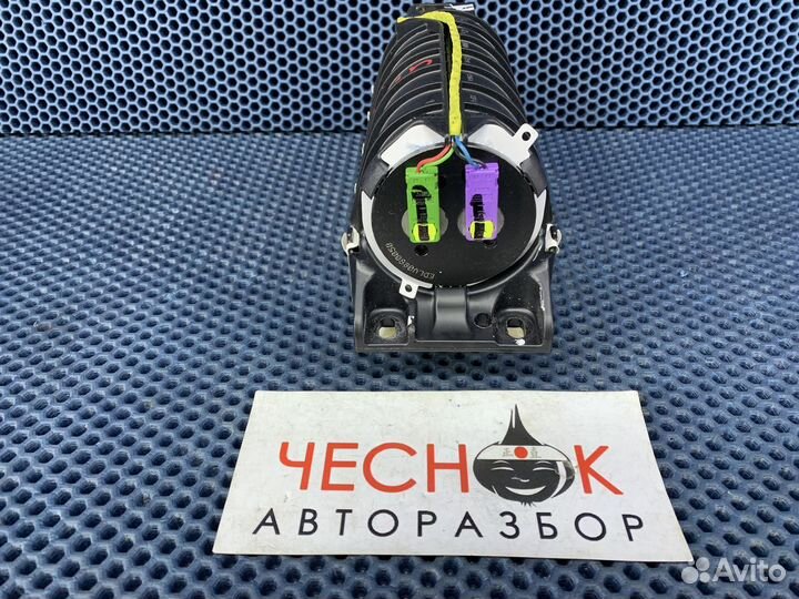 Подушка безопасности пассажира в торпедо Audi Q7