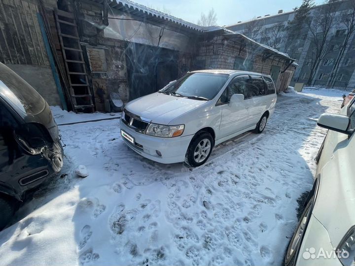 Nissan Bassara 2.4 AT, 2001, 250 000 км
