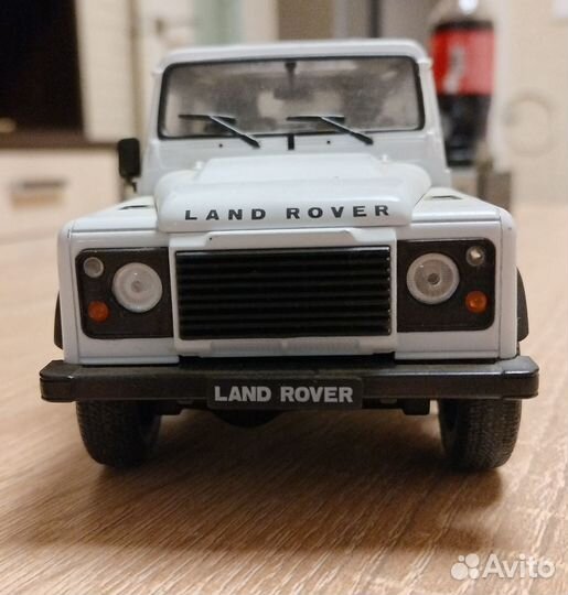 Модель автомобиля Land Rover 1:24