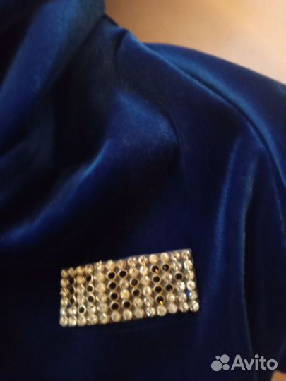 Брендовая кофта на молнии