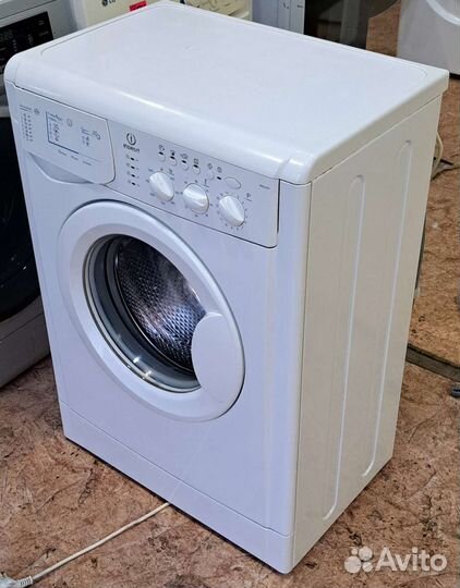 Стиральная машина Indesit 5 кг