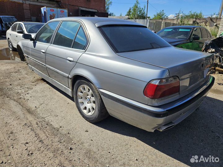 Запчасти BMW 7 E38